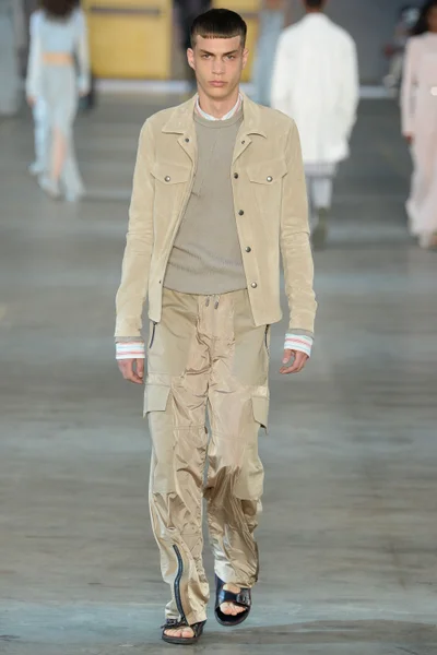Look 37